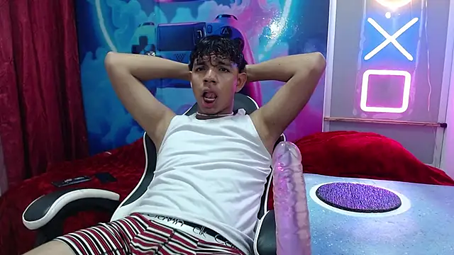 Aron_hot11 Webcam show
