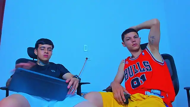 عرض كام Thomas-Wil