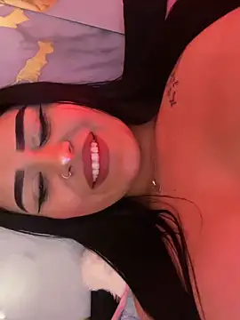 Kariina__69 即時 XXX 聊天
