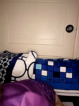 Amsthey29 – Naživo XXX chat