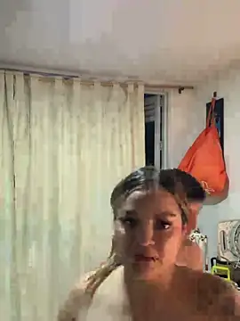 Sofia-_-'s Live XXX Chat