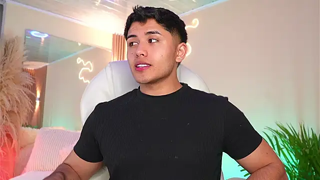 MatiasKorn Adlı Modelin Web Kamerası Şovu