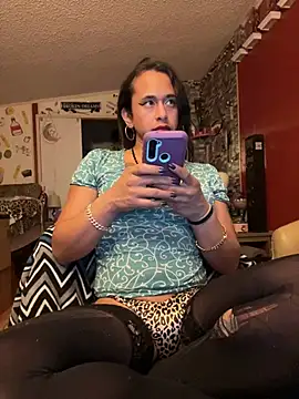 TranSexualJade95 Adlı Modelin Canlı XXX Sohbeti
