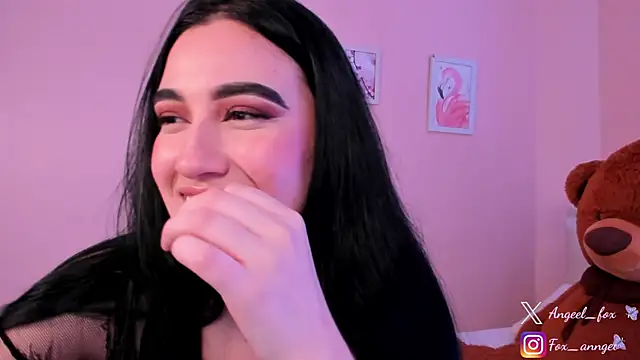 angeel_fox Adlı Modelin Canlı XXX Sohbeti