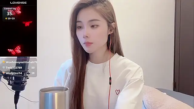F888f 即時 XXX 聊天