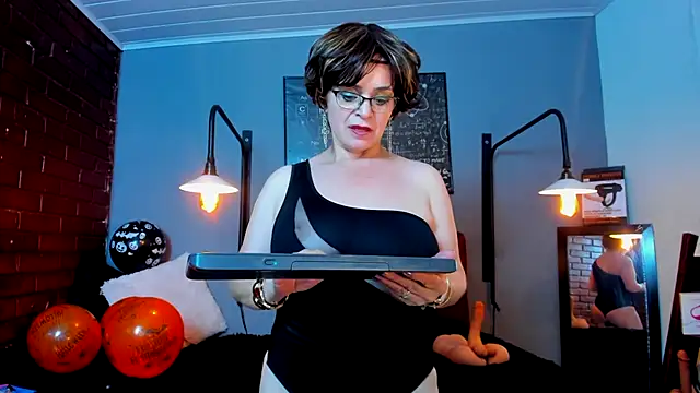Show modela Samantha_mature56 na web-kameri