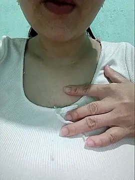 Shine_Mai Show in webcam