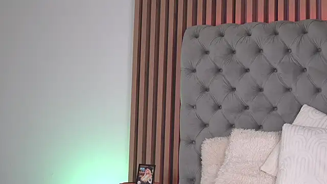 TiffanyMaze's Live XXX Chat