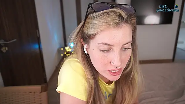 ItsEzheVika Live XXX-Chat