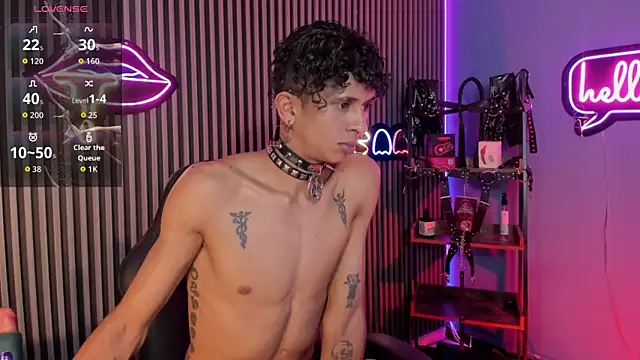 Maximoking26 Show in webcam