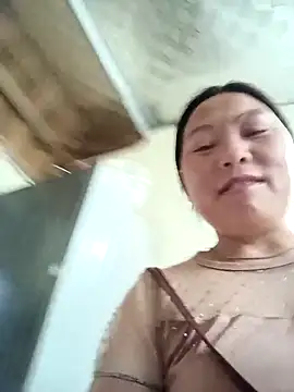 YeuAnhbigcock Show Webcam