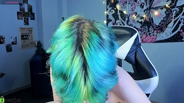 Chat XXX en directo de LittleKittenStar