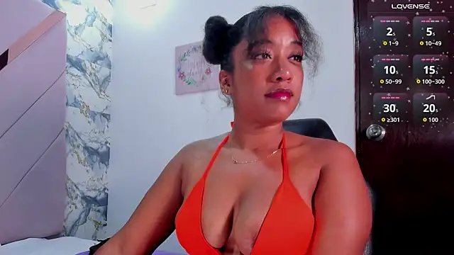 mia_rouxx1's Live XXX Chat