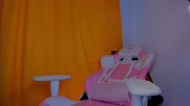 XXX chat uživo modela SueNiceeeee