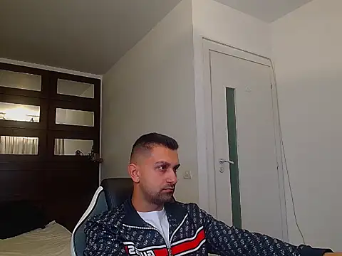 BryceReign Chat XXX live