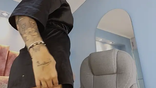 Živý XXX chat maiaa_ruiz