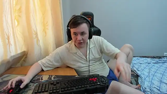 iliaskrislove élő XXX-chatje