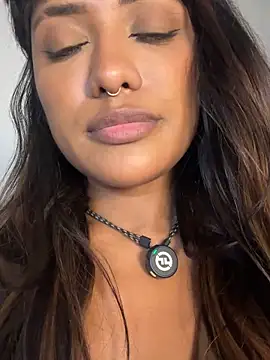 Онлайн чат XXX VictoriaFeller