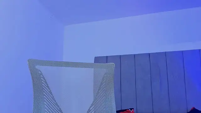 Adonys_Lewis_のライブXXXチャット