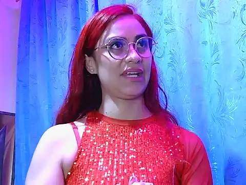Czat XXX na żywo – tinny_emiily
