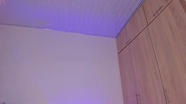 keyth_03 élő XXX-chatje