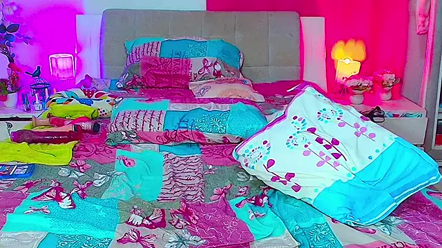 Chat +18 de Kendralove31xxx ao vivo