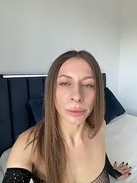 Вебкам-шоу Mira_Luna