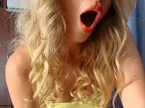 Mia_kai Webcamshow