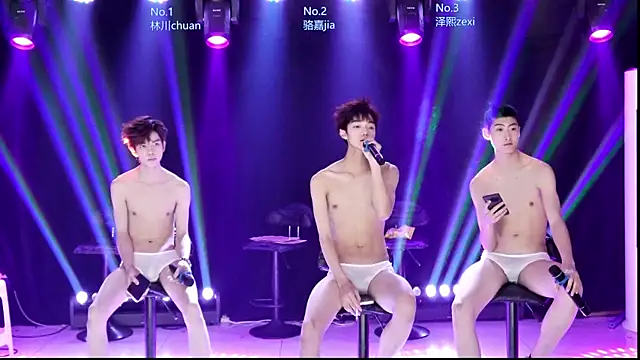 Webkamerová show AOA-ACE