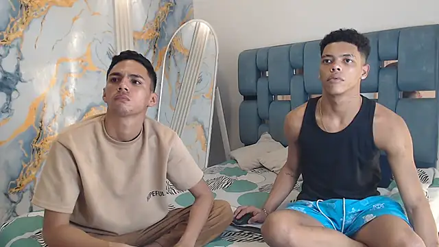 PRETTY_FEM Chat XXX in diretta