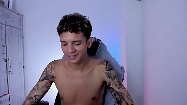 tylernova Webcam show