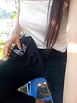 Daisyy-xxx's Live XXX Chat