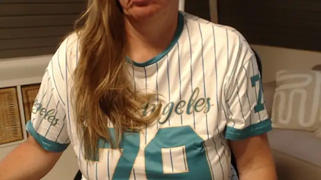 عرض كام KimMitchelli