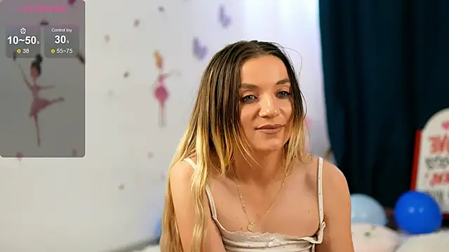 SkyEyesLuna Chat XXX live
