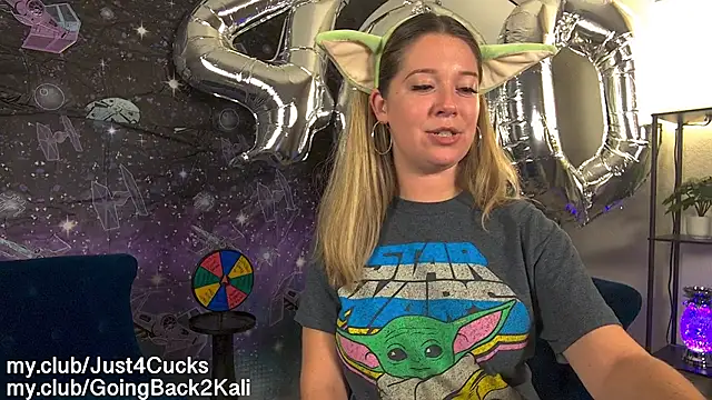 boomboomr00m Show in webcam