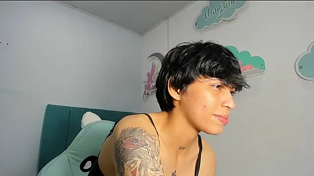 ivyheat3 élő XXX-chatje