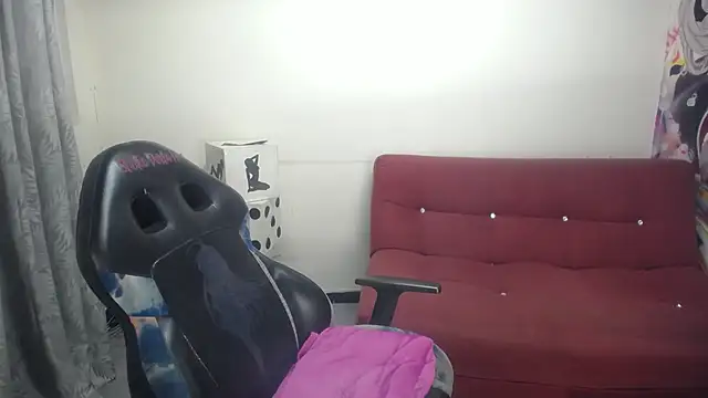 geminis_xxx's Live XXX Chat
