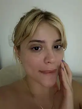 _Alicee_1 Chat XXX live