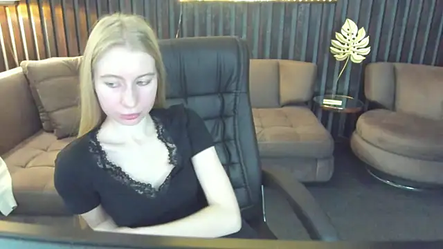 Alina_Blonde's Webcam Show