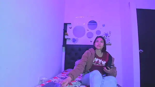 Chat +18 de sapphire_brown20 ao vivo