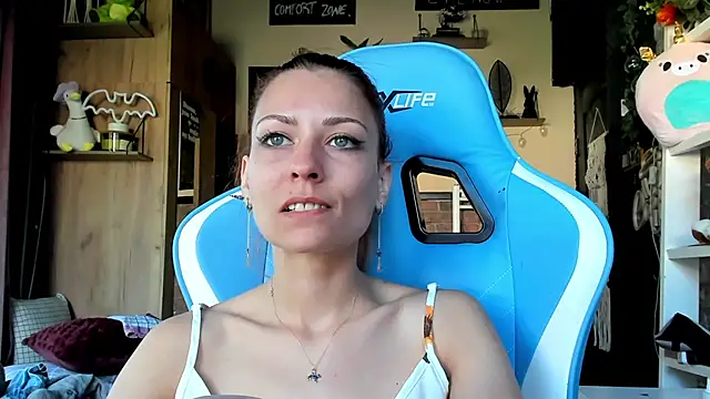 karo123421's Live XXX Chat