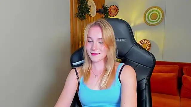 ElaraVoltage Chat XXX in diretta