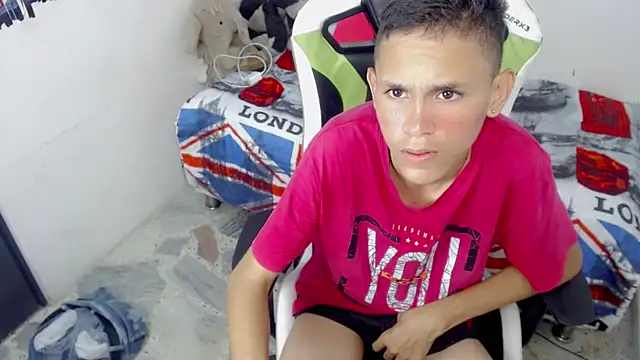 sombra_18 Webcamshow
