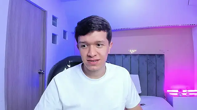 ken_col Show in webcam