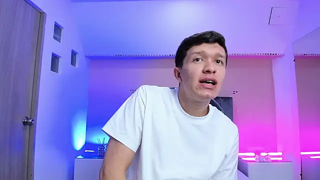 ken_col Webcamshow