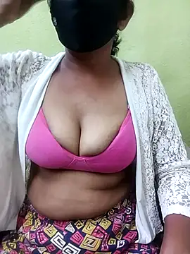 Radhikaa_2 Show in webcam