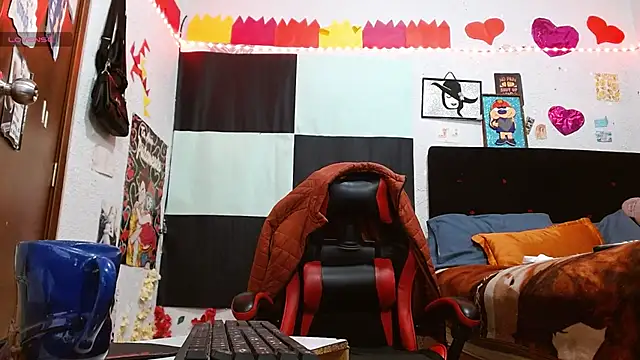 Chat XXX Live Saray_extrovert_