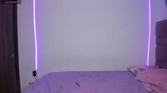 maazikeenx's Live XXX Chat