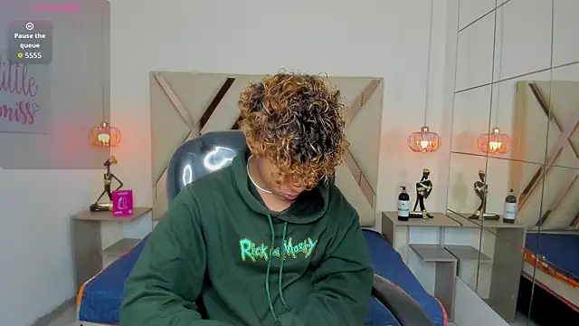 عرض كام Anyelo_Twink