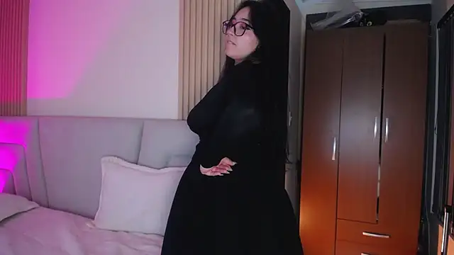 دردشة Miss_Loise الجنسية المباشرة